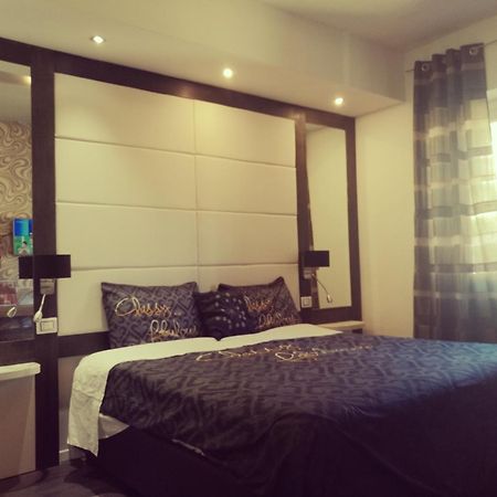 Voyage Prive Deluxe Bed & Breakfast Специя Екстериор снимка