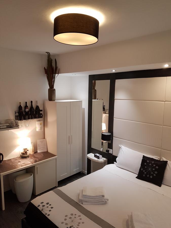 Voyage Prive Deluxe Bed & Breakfast Специя Екстериор снимка