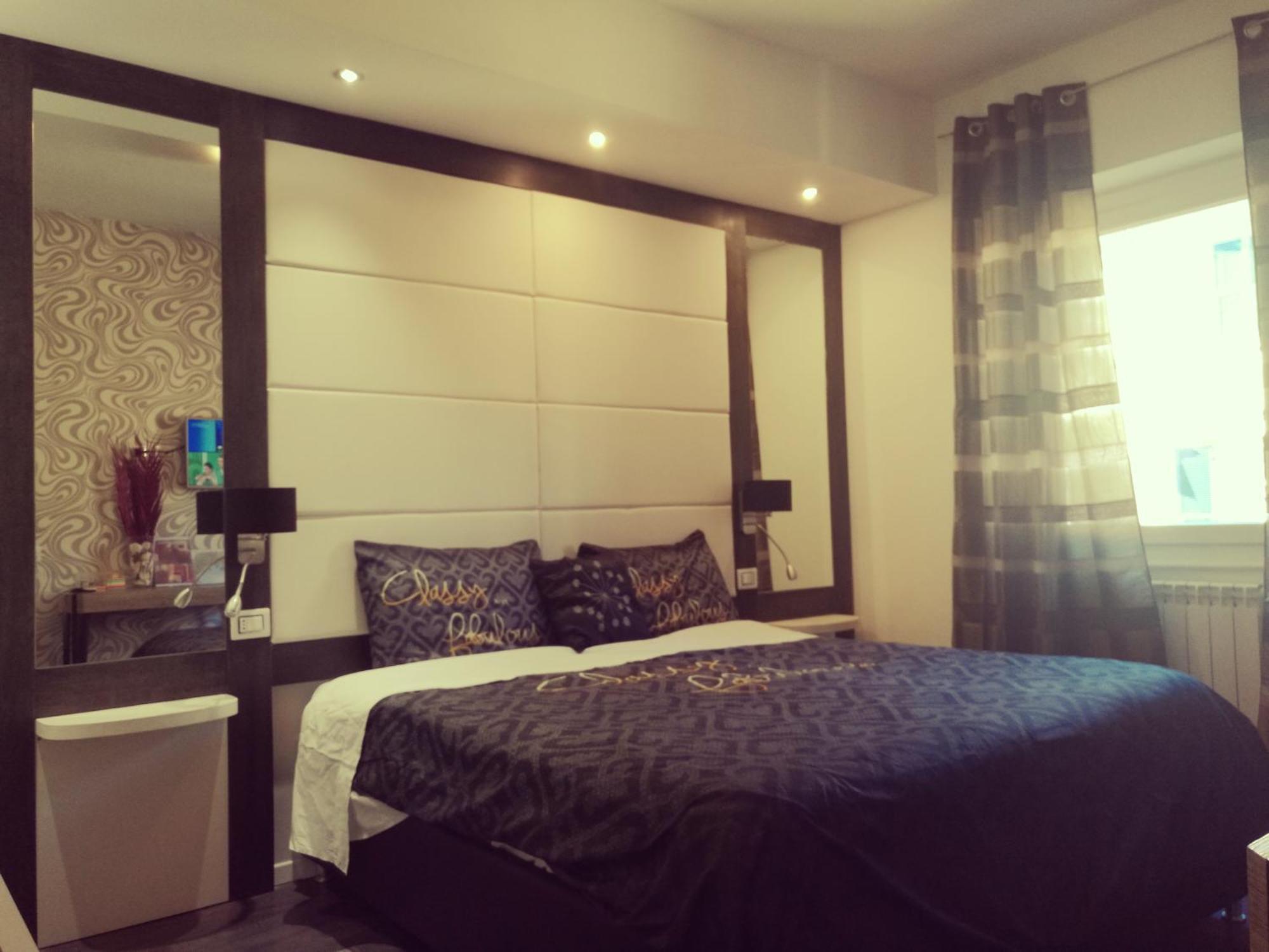 Voyage Prive Deluxe Bed & Breakfast Специя Екстериор снимка